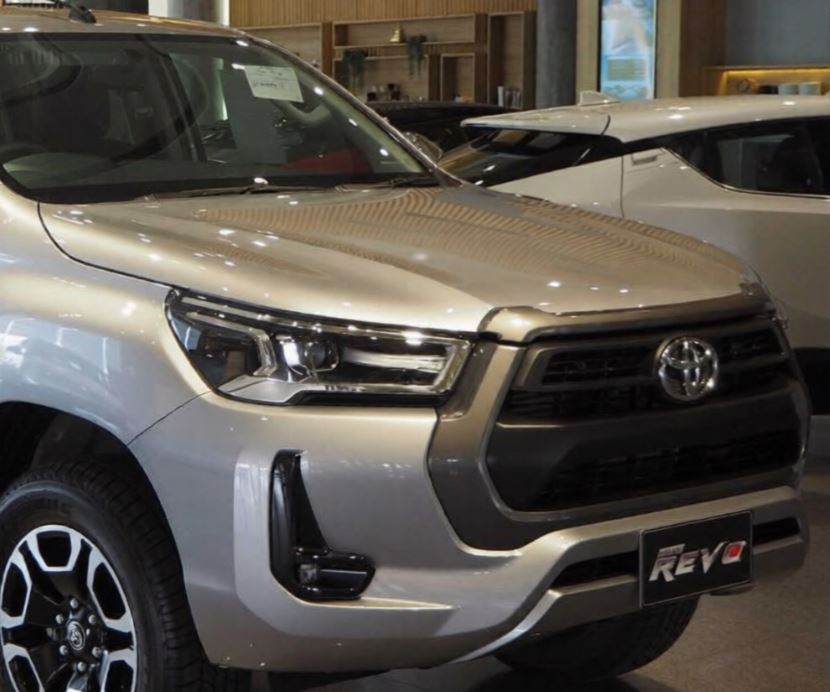 Hilux Revo Bonnet